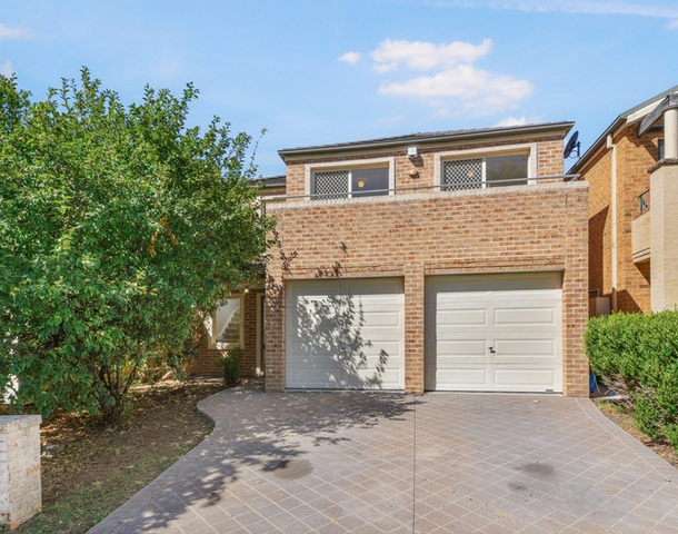 15 Robinia Avenue, Fairfield East NSW 2165