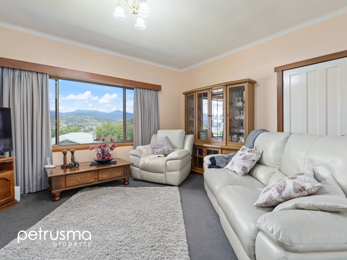 64 Southview Crescent, New Norfolk TAS 7140, Image 2