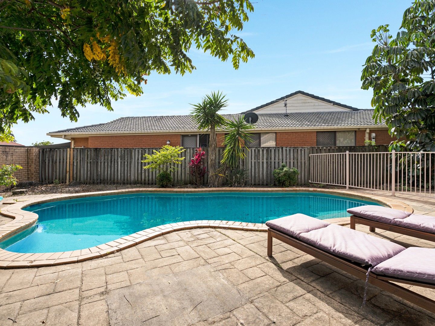 4 bedrooms House in 1 Port Jackson Boulevard CLEAR ISLAND WATERS QLD, 4226