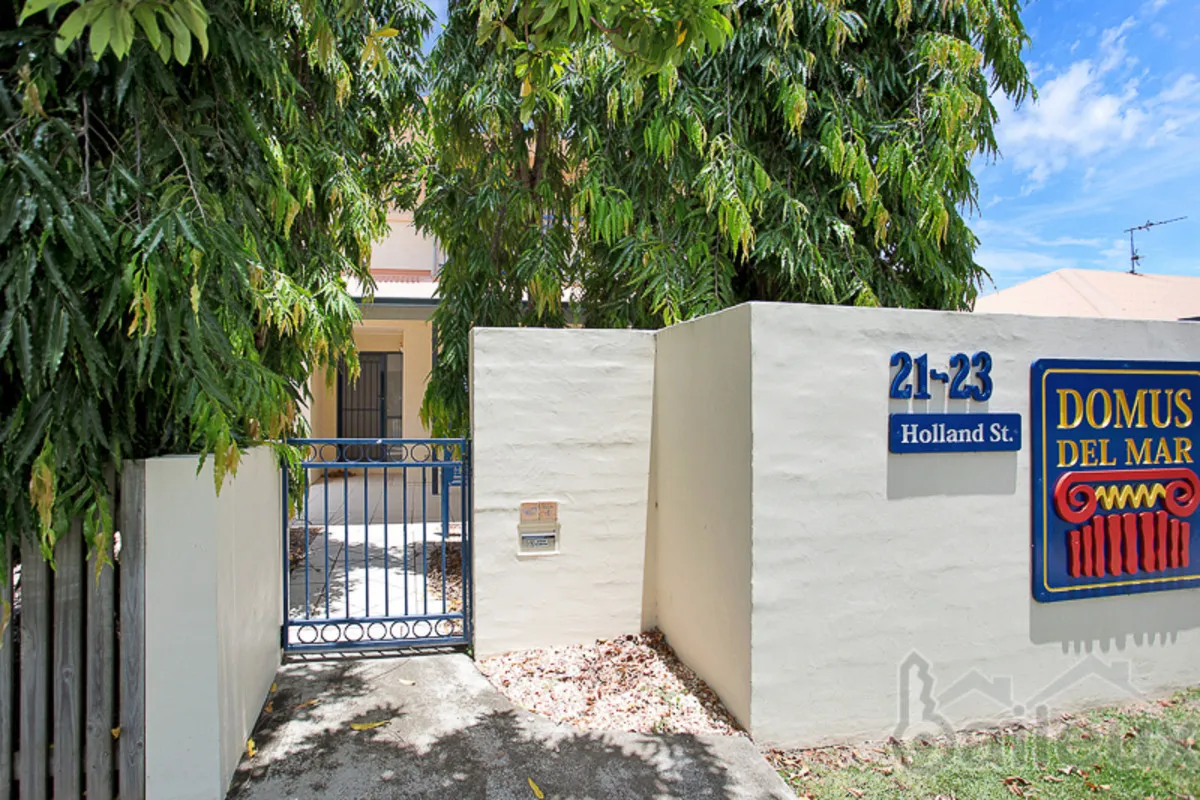 Townhouse in prime location for rent in West Mackay!, West Mackay