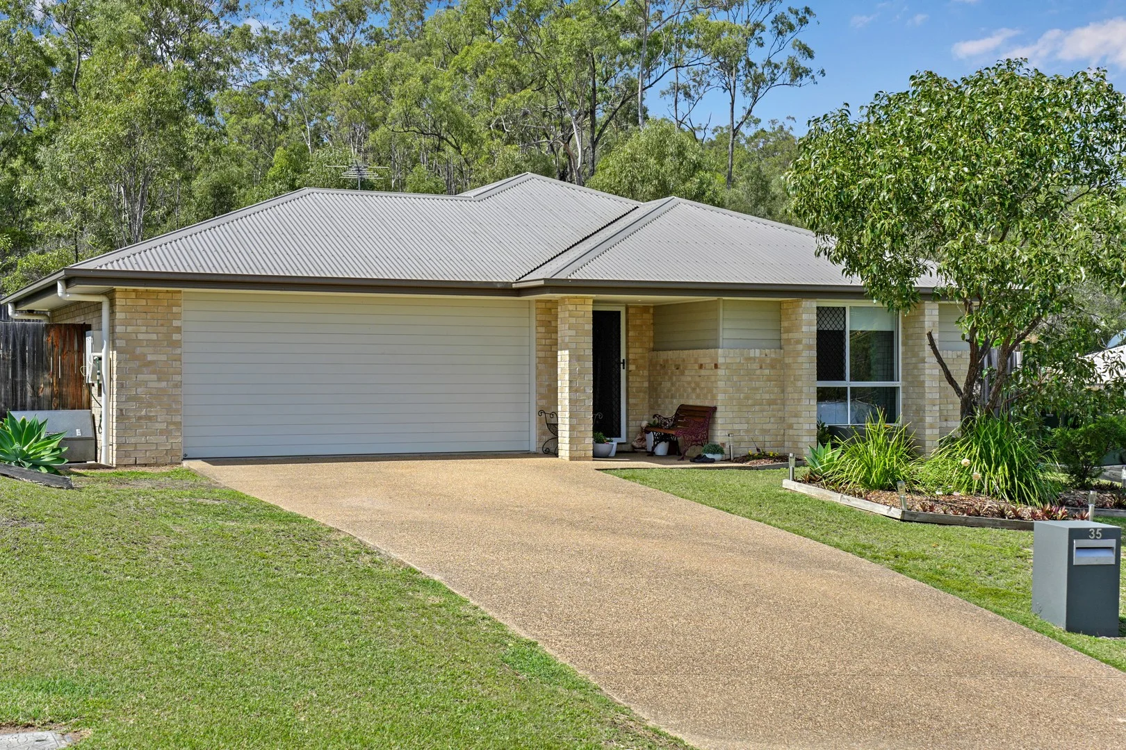 35 Cornforth Crescent, Kirkwood QLD 4680