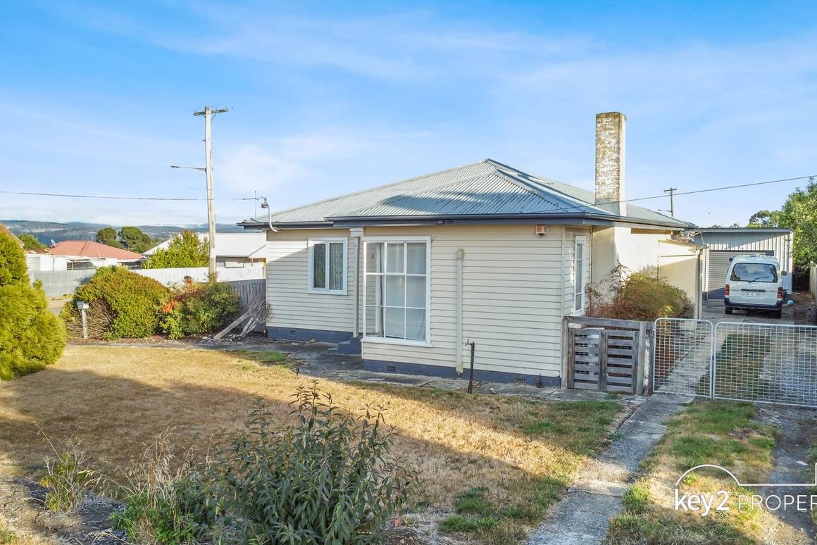 Picture of 2 Eyre Street, MAYFIELD TAS 7248