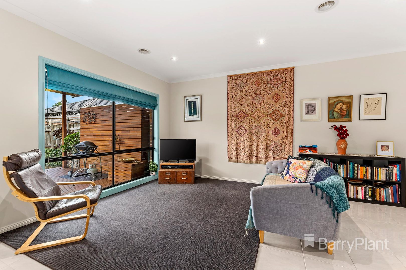 4 Mallard Mews, South Morang VIC 3752, Image 2