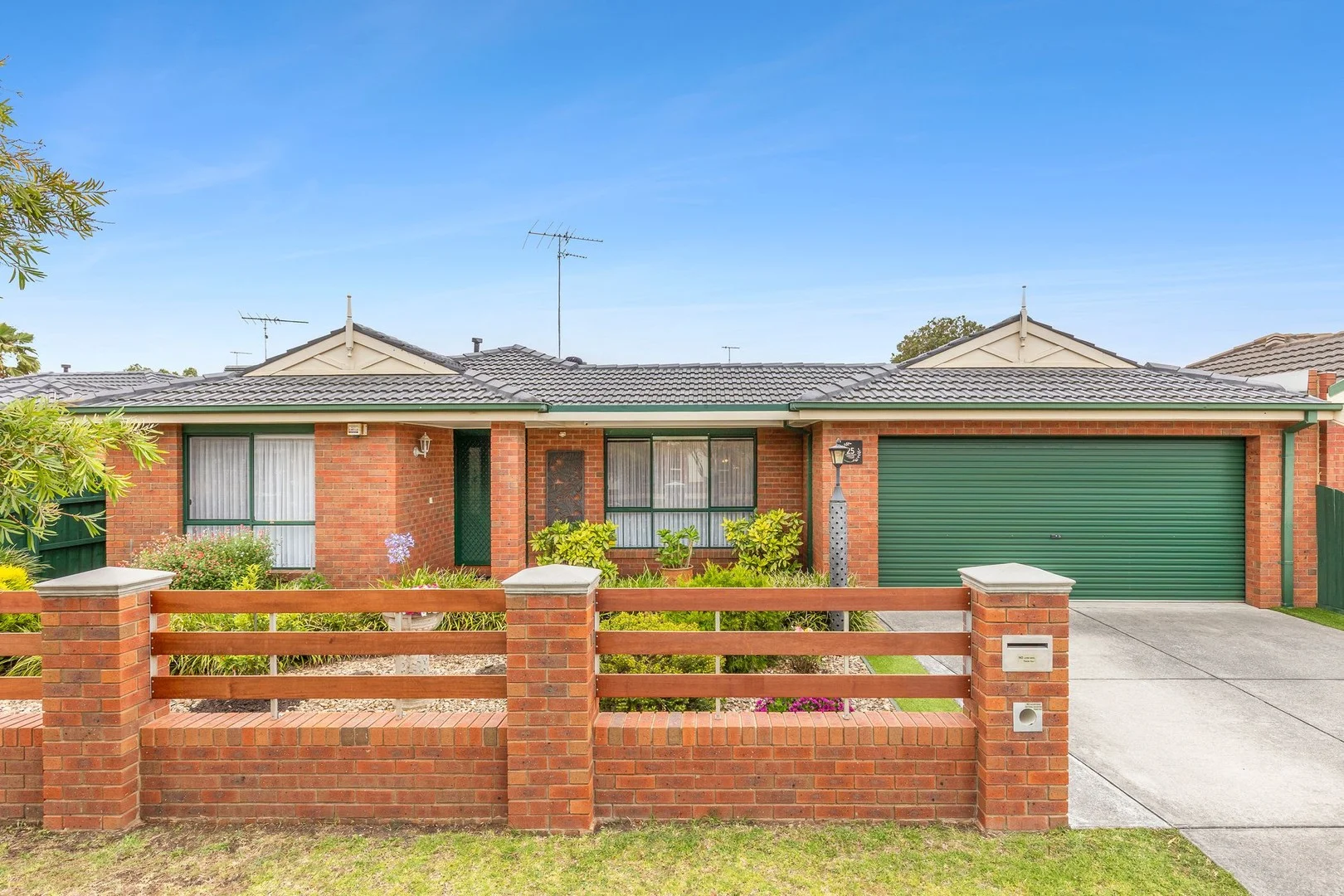 25 Adriatic Court, Norlane VIC 3214
