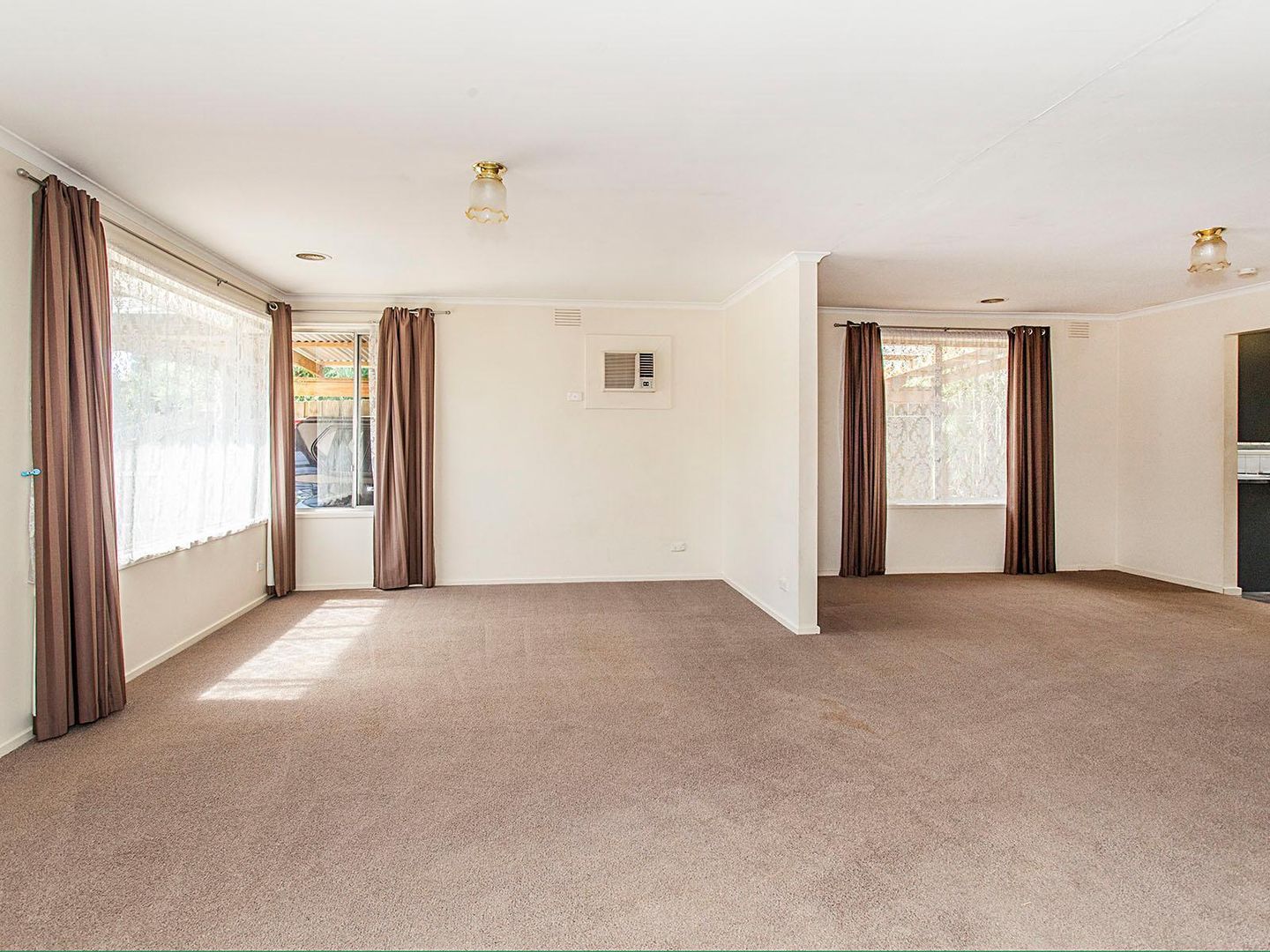 21 Garden Street, Kilsyth VIC 3137, Image 2