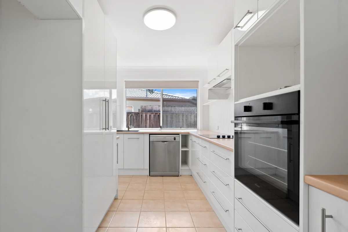 2/2 Yale Street, Varsity Lakes QLD 4227