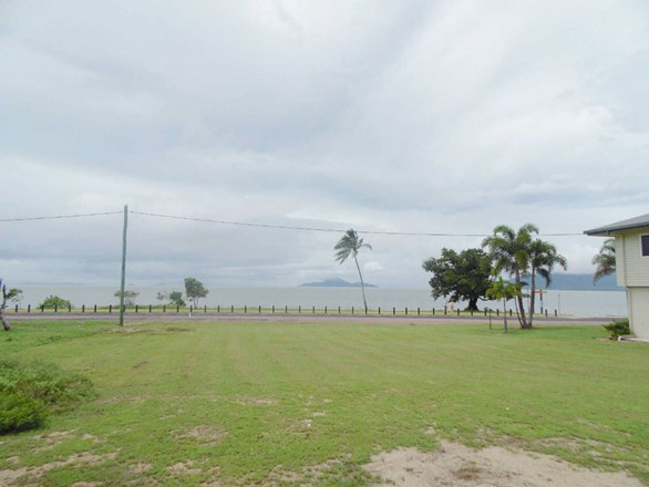 4 Leefe Street, Cardwell QLD 4849