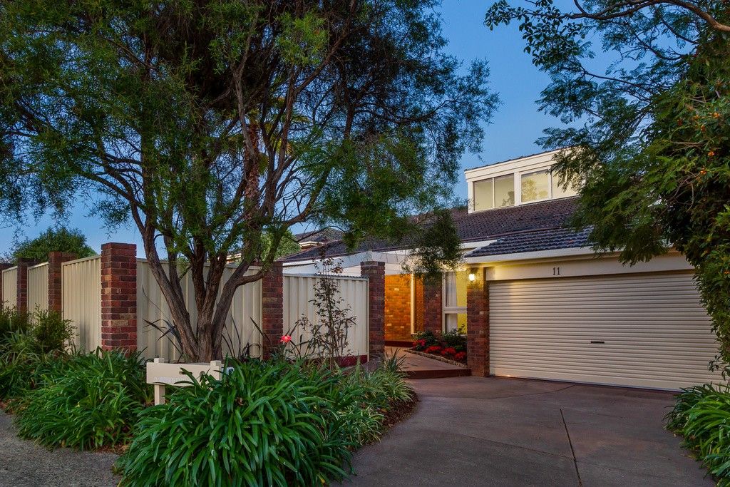 11 Mountleigh Court, Glen Waverley VIC 3150, Image 0