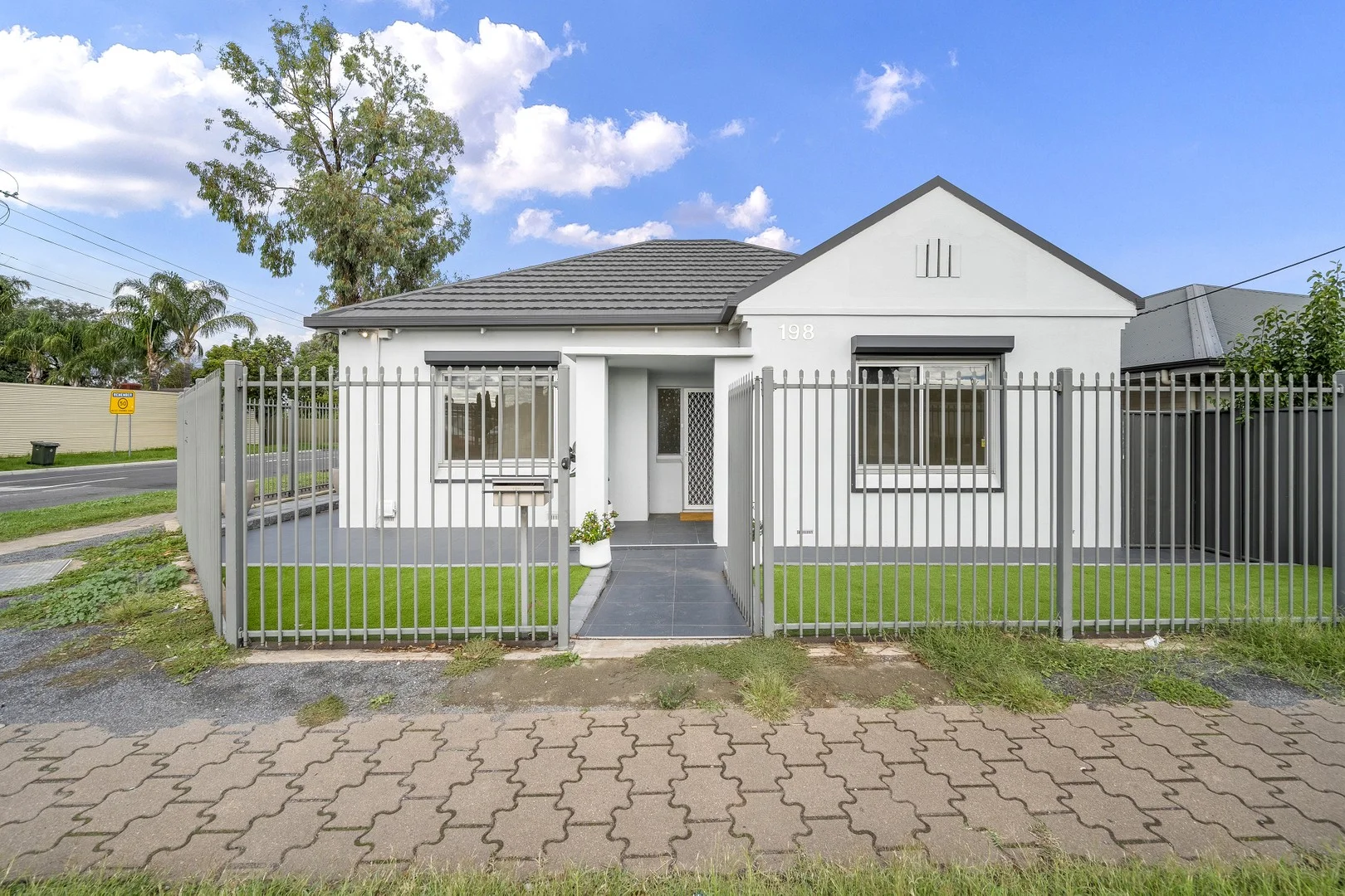 198 Salisbury Highway, Salisbury Downs SA 5108