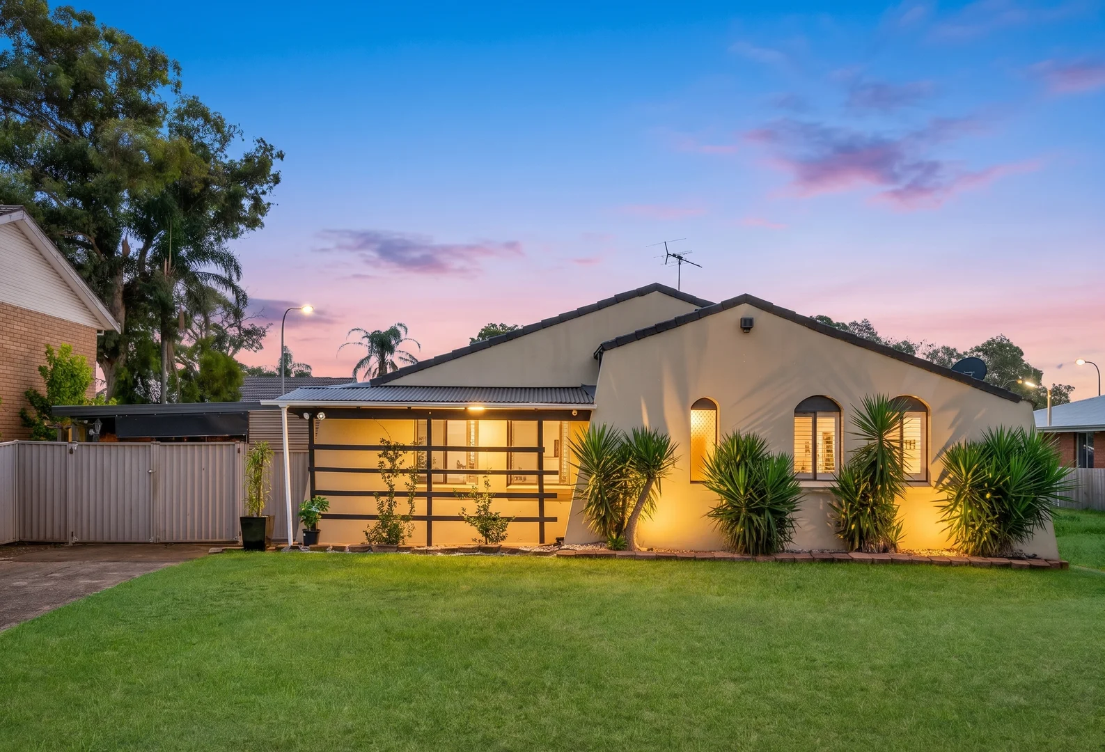 32 Akuna Avenue, Bradbury NSW 2560