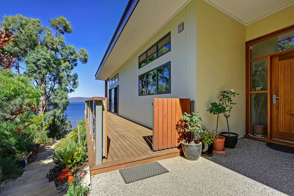 22 Craigs Hill Road, Boomer Bay TAS 7177, Image 2