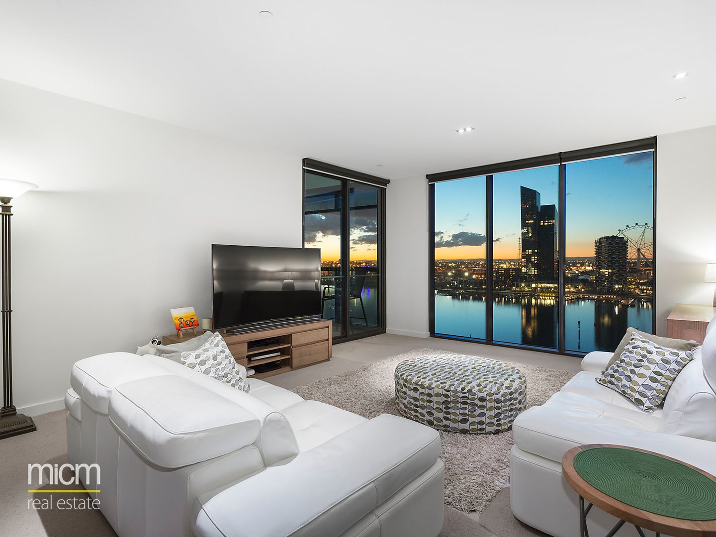 123/8 Waterside Place, Docklands VIC 3008