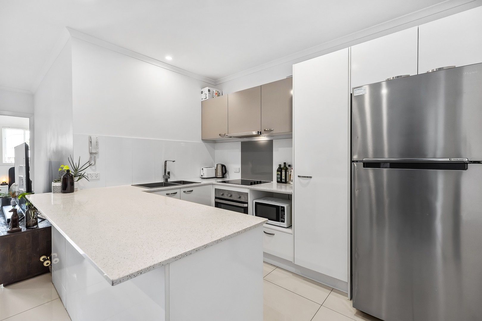 17/275 Cornwall Street, Greenslopes QLD 4120, Image 2