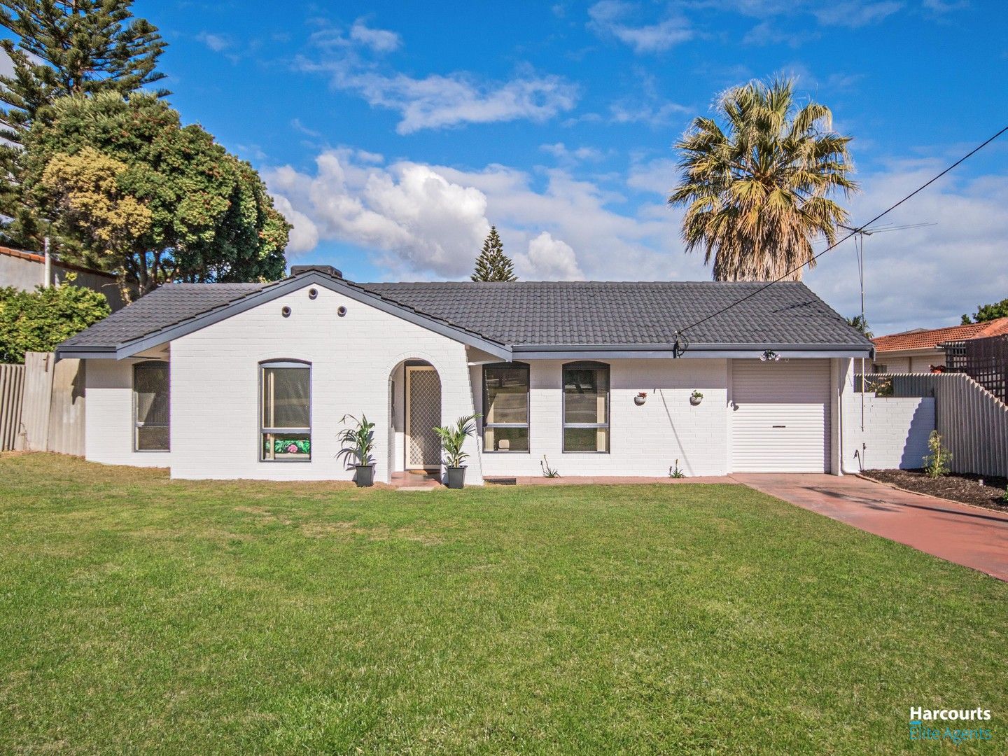 3 bedrooms House in 7 Bampton Way WARNBRO WA, 6169