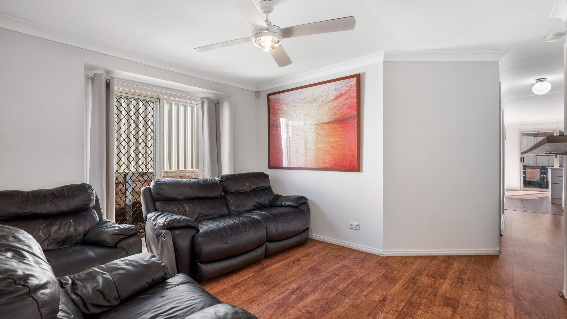 2/3 Pardalote Place, Glenmore Park NSW 2745, Image 2