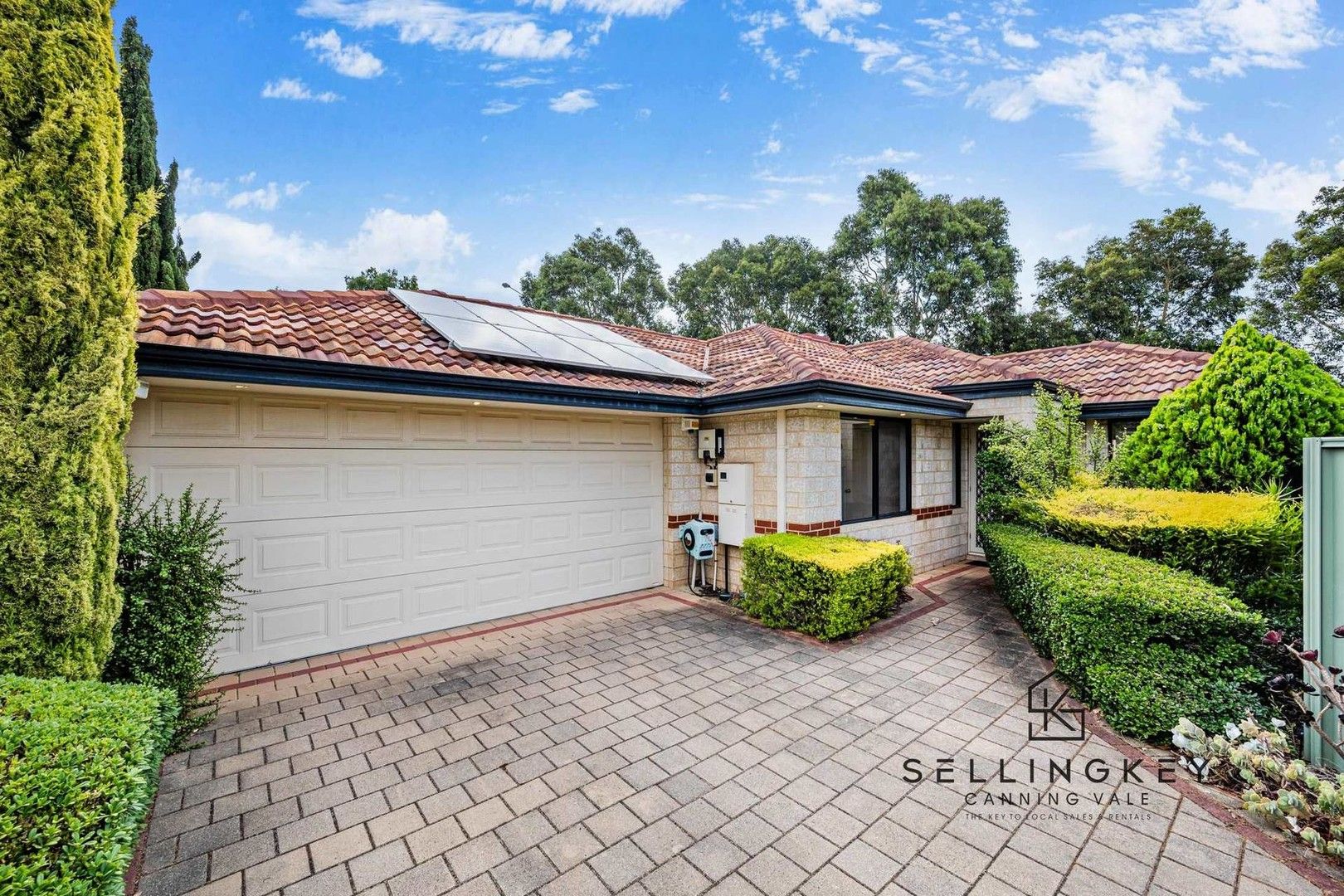3 bedrooms House in 9 Waxberry Gardens CANNING VALE WA, 6155