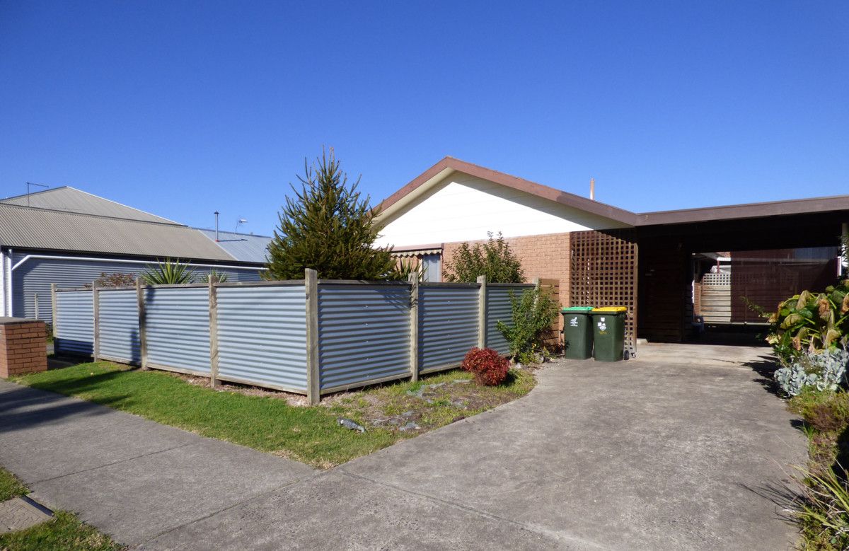 2 bedrooms Apartment / Unit / Flat in 3/31 Moore Street TRARALGON VIC, 3844