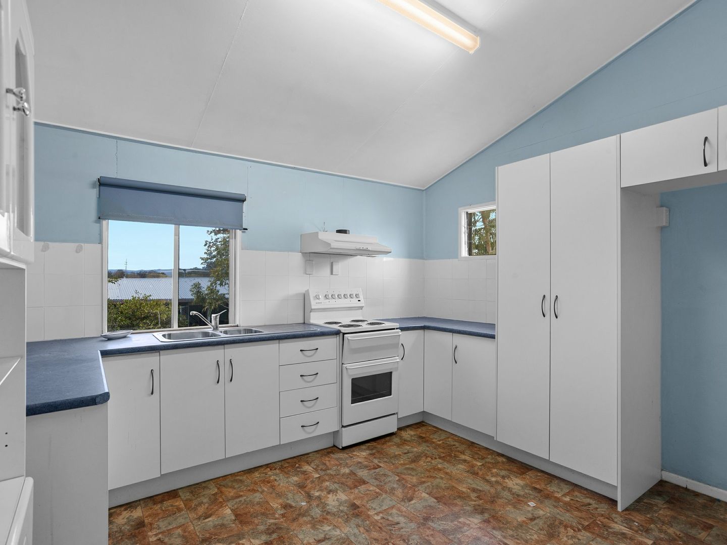 84 Railway Street, Lowood QLD 4311, Image 2