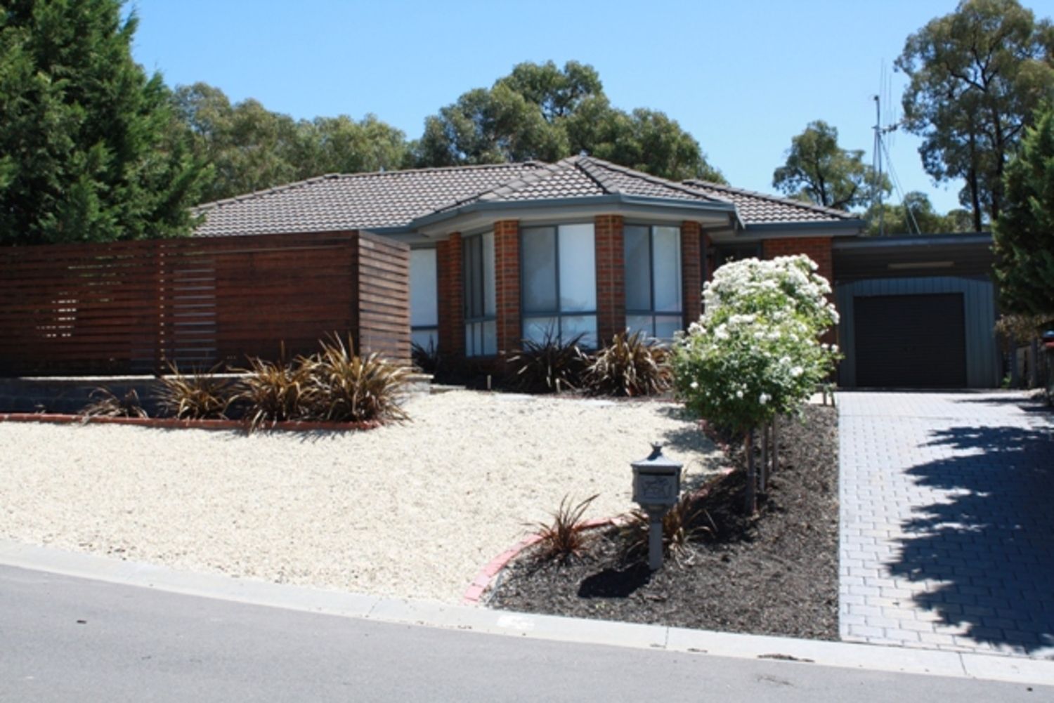 3 bedrooms House in 6 Kenny Court KANGAROO FLAT VIC, 3555