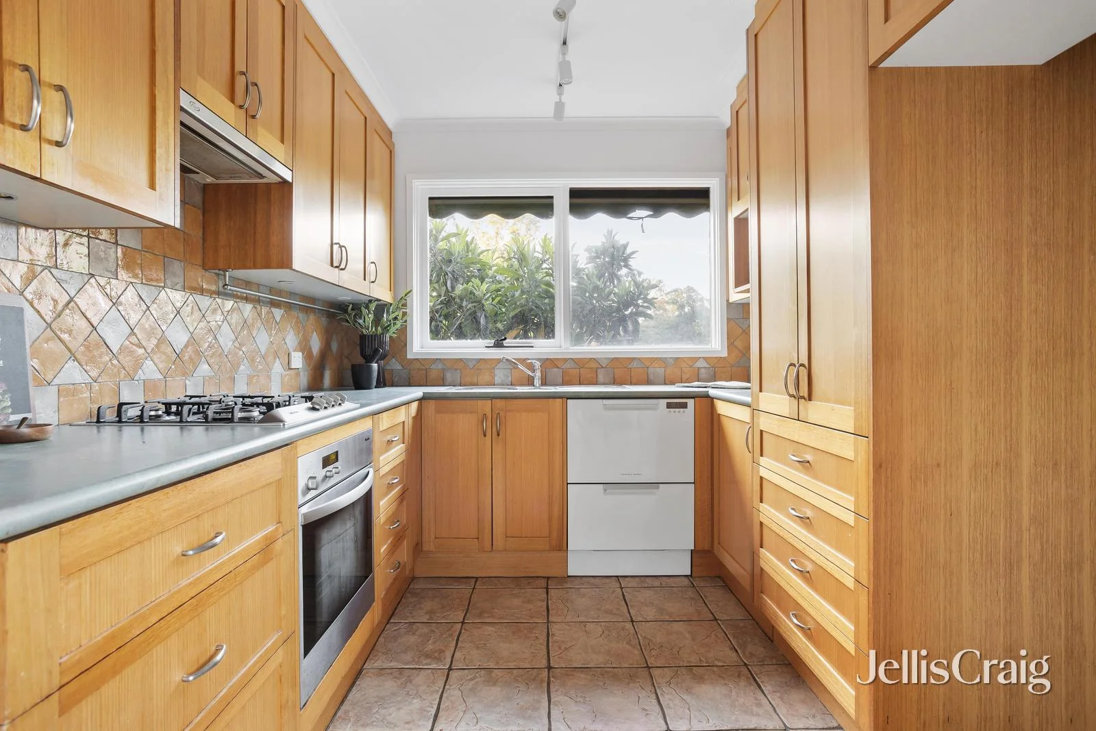 Additional image 4 of 12 Treetops Close, Eltham VIC 3095