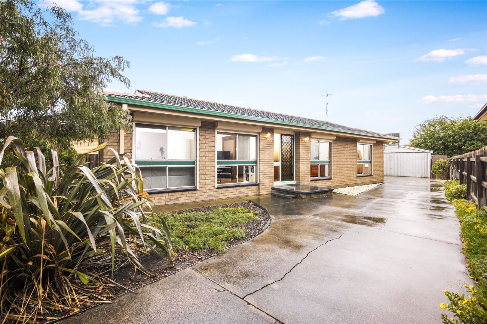 4 bedrooms House in 22 Dunloe Avenue NORLANE VIC, 3214