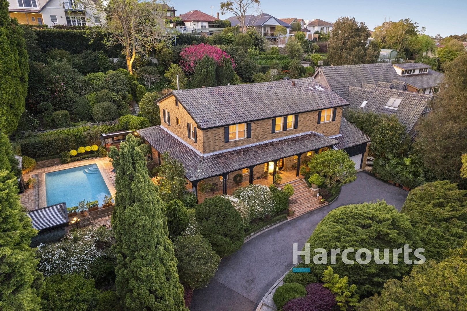 10 Floralia Close, New Lambton Heights NSW 2305 Domain