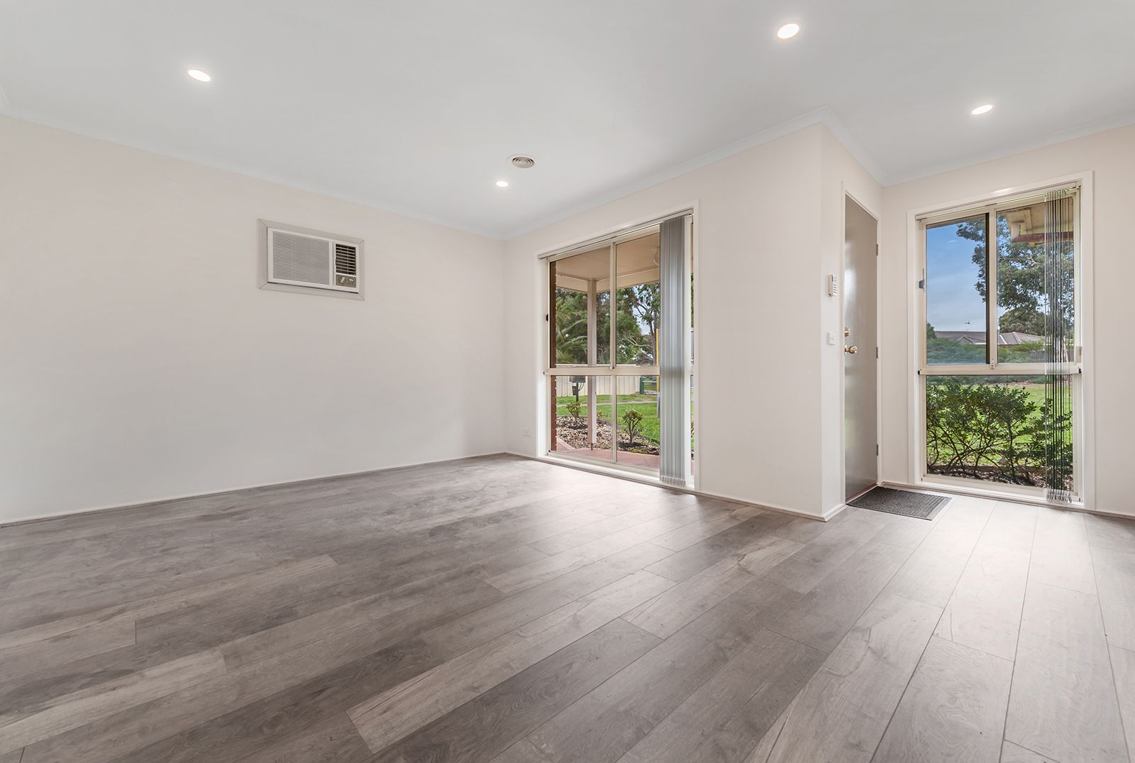 7 Marsden Walk, Roxburgh Park VIC 3064, Image 2