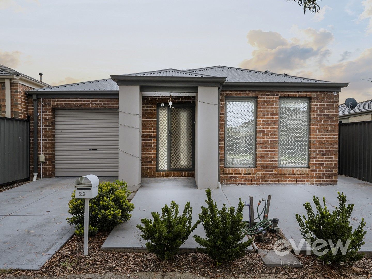 29 Finsbury Crescent, Manor Lakes VIC 3024, Image 0