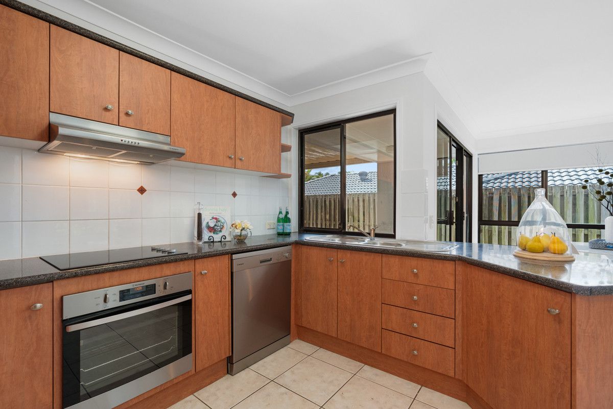 10 Homebush Crescent, Sinnamon Park QLD 4073, Image 2