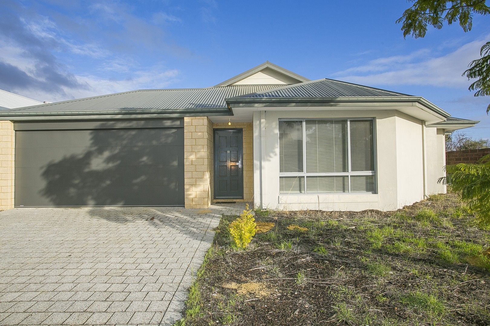 3 bedrooms House in 35 Montana Crescent DAYTON WA, 6055