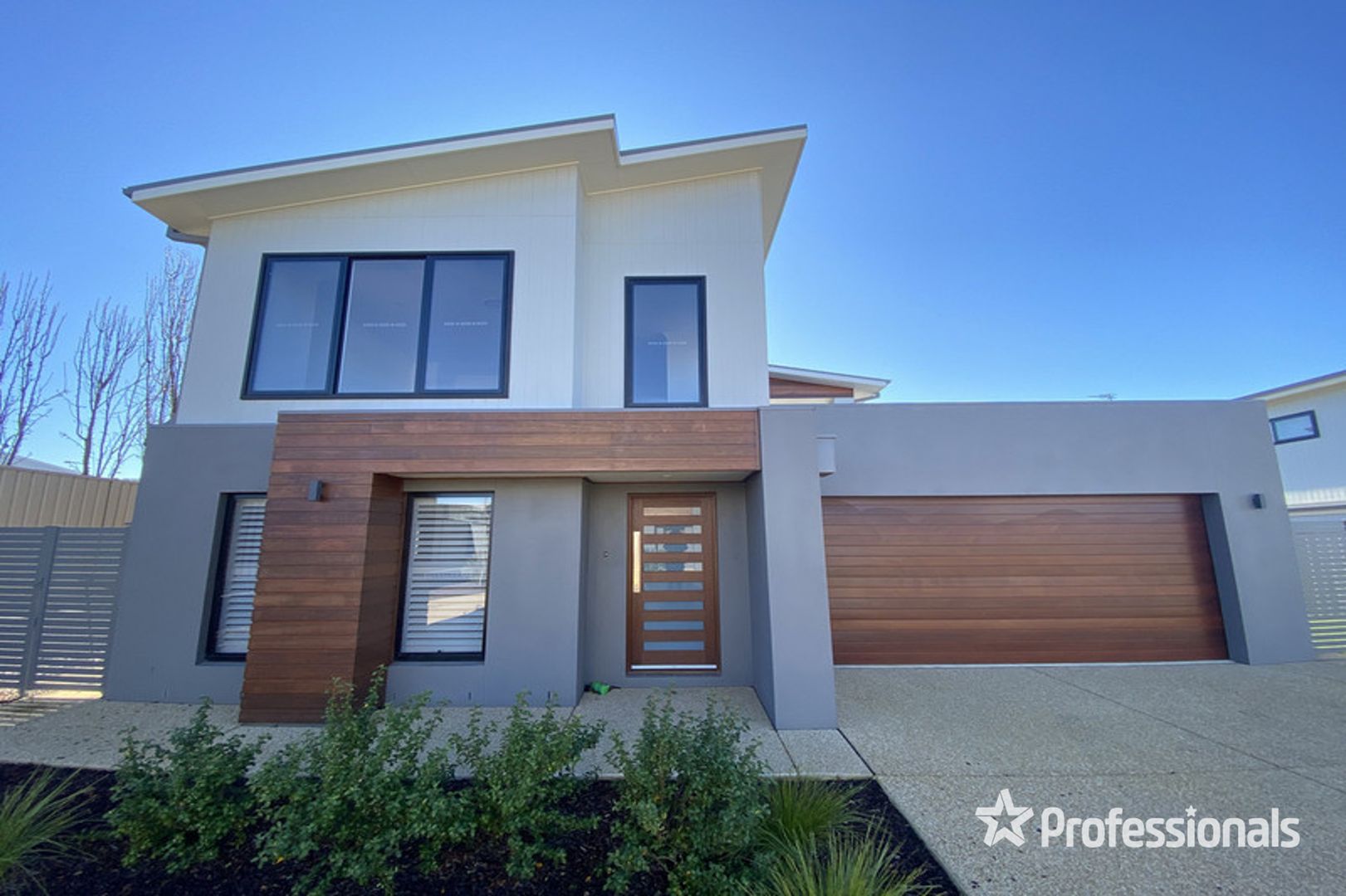 3 bedrooms Townhouse in 3/80 Stirling Boulevard TATTON NSW, 2650