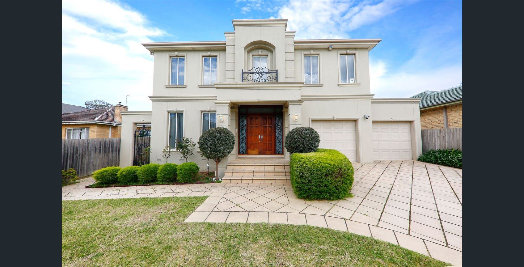 6 bedrooms House in 13 Petter Street GLEN WAVERLEY VIC, 3150