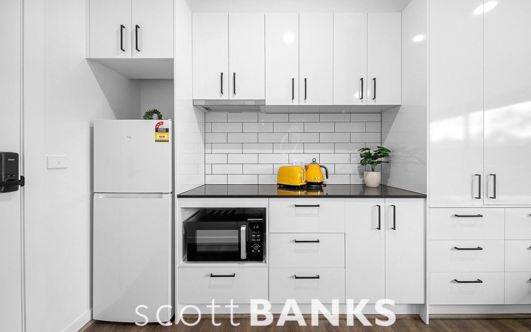 1 bedrooms Studio in 3/13 Raymond Street MELTON SOUTH VIC, 3338