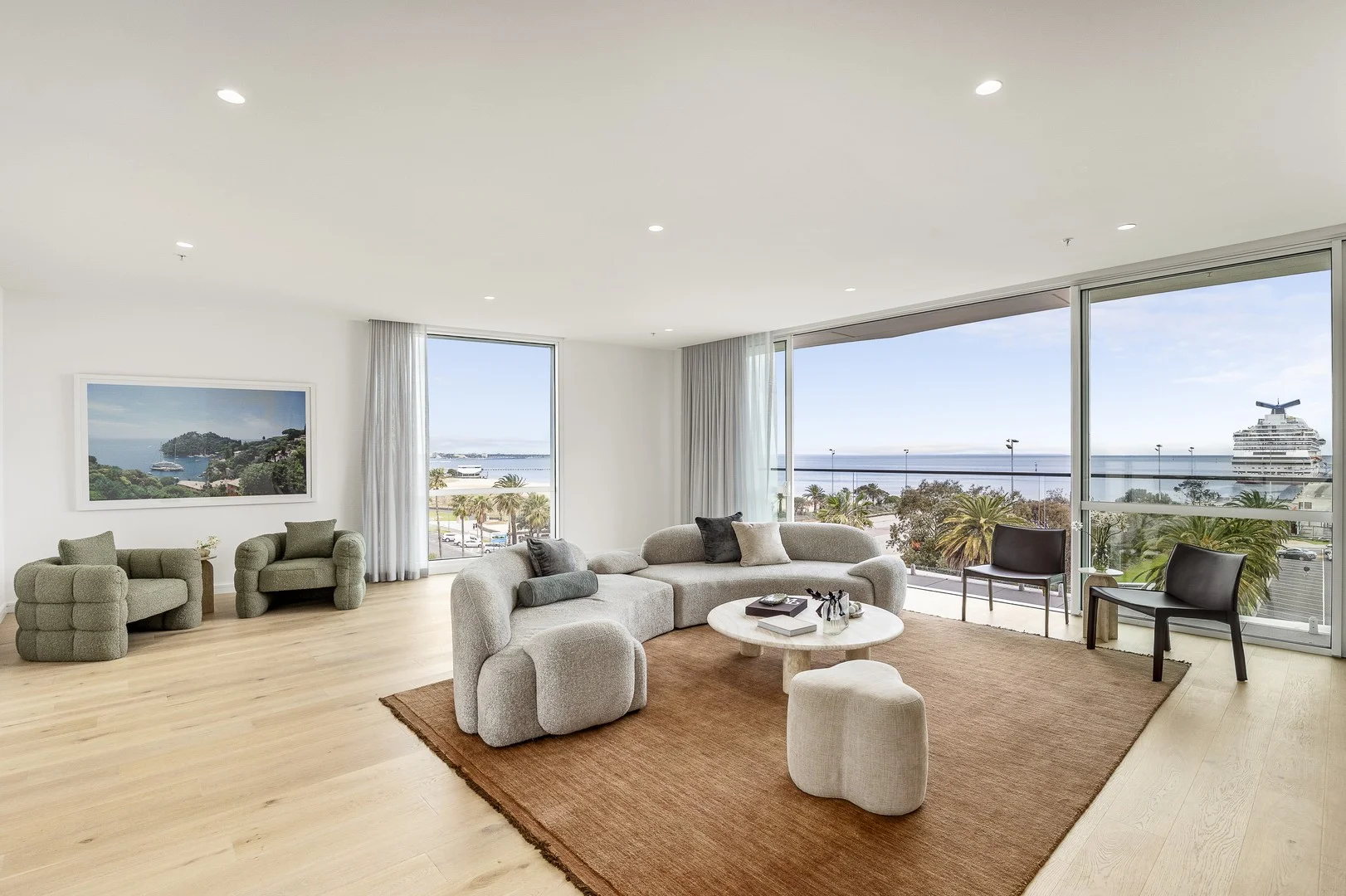 The Penthouse/103 Beach Street, Port Melbourne VIC 3207