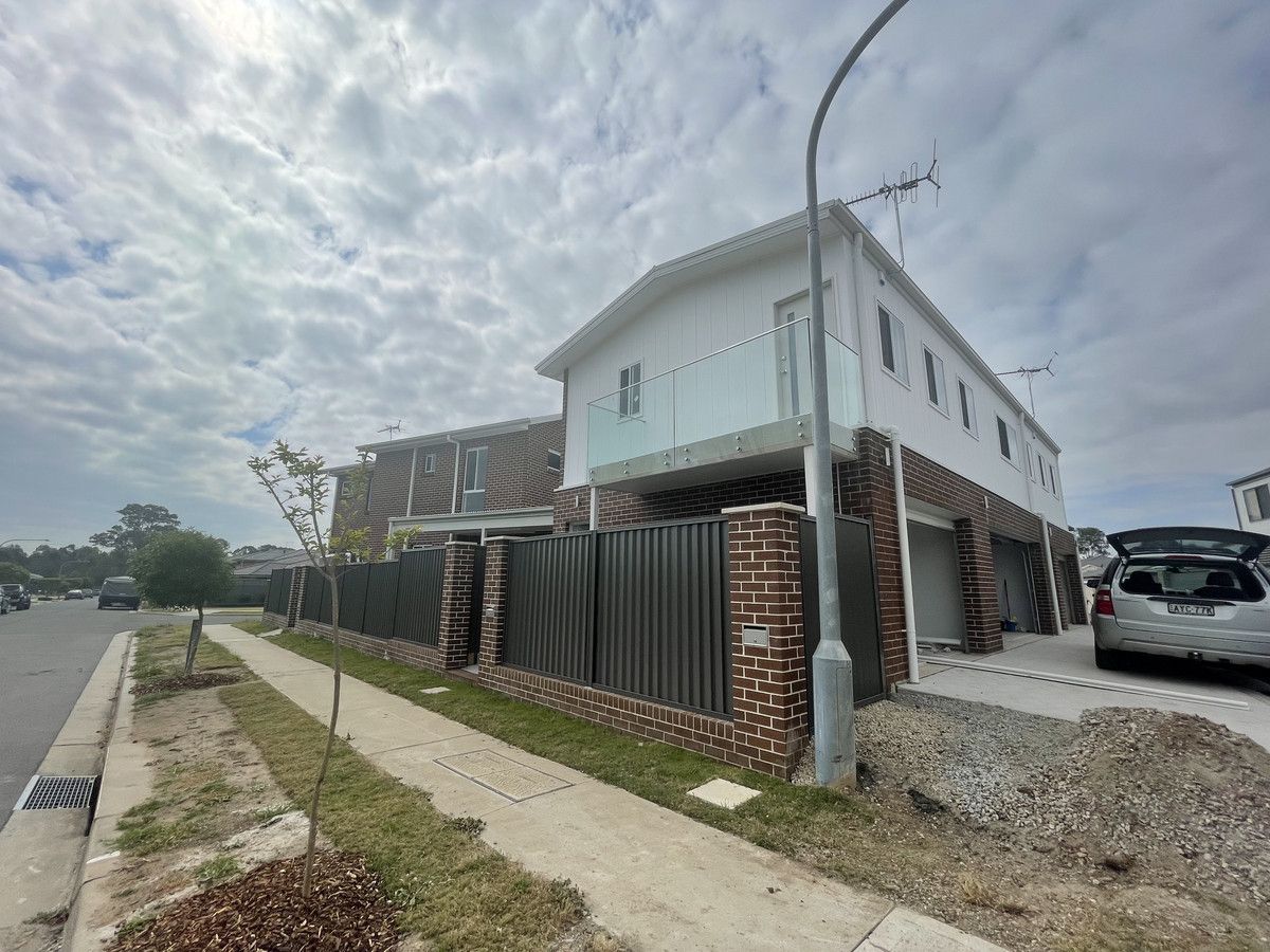 1 bedrooms Apartment / Unit / Flat in 4/14 Horti Avenue GLENMORE PARK NSW, 2745