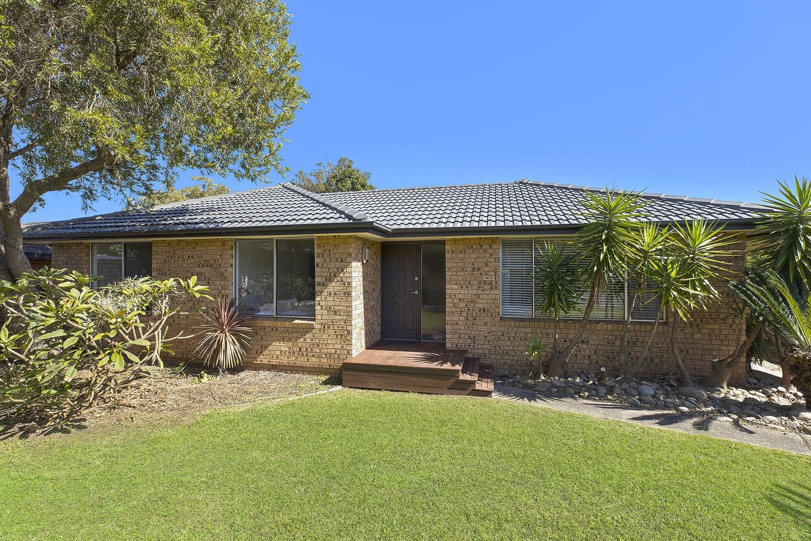 38 Marlowe Road, Bateau Bay NSW 2261, Image 0