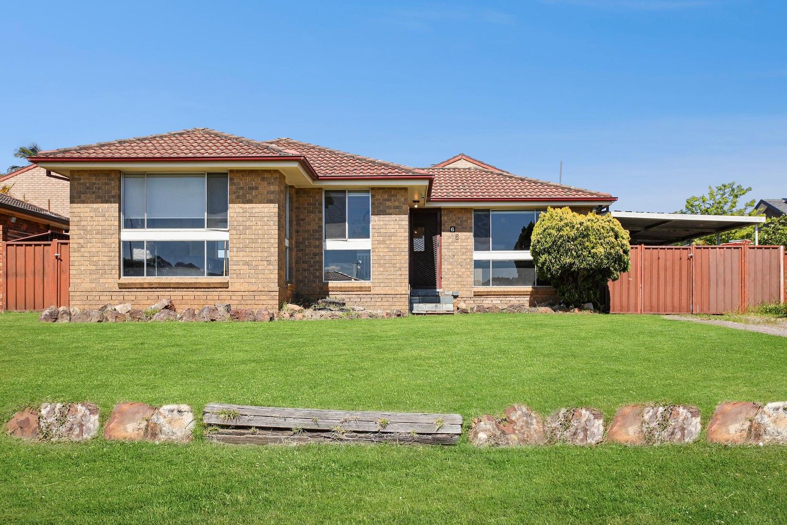 3 bedrooms House in 6 Mentha Place MACQUARIE FIELDS NSW, 2564