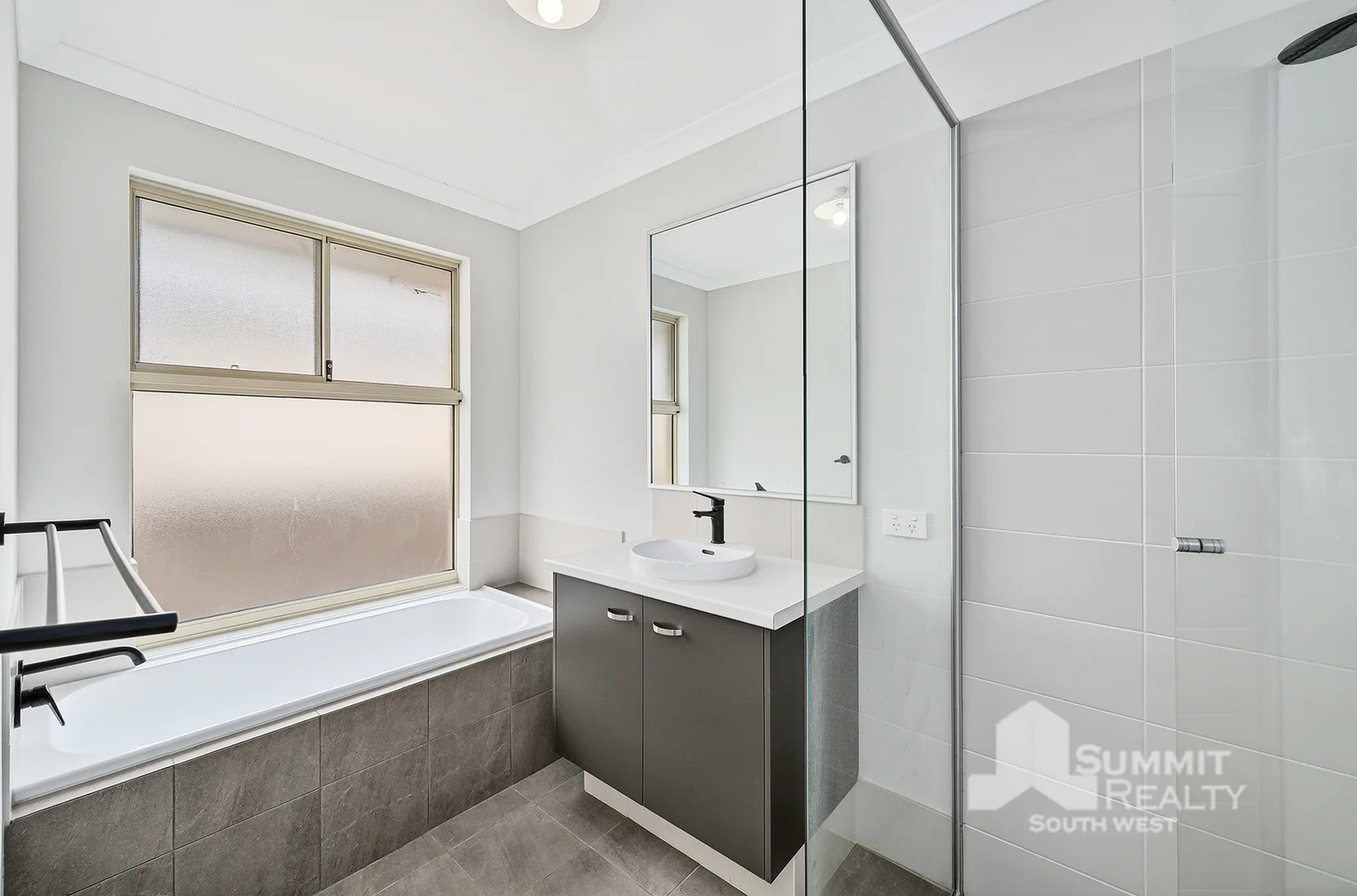 Additional image 21 of 10 Dichiera Bend, Dalyellup WA 6230