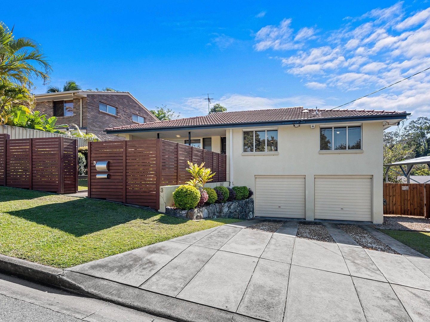 4 bedrooms House in 3 Crotty Street INDOOROOPILLY QLD, 4068