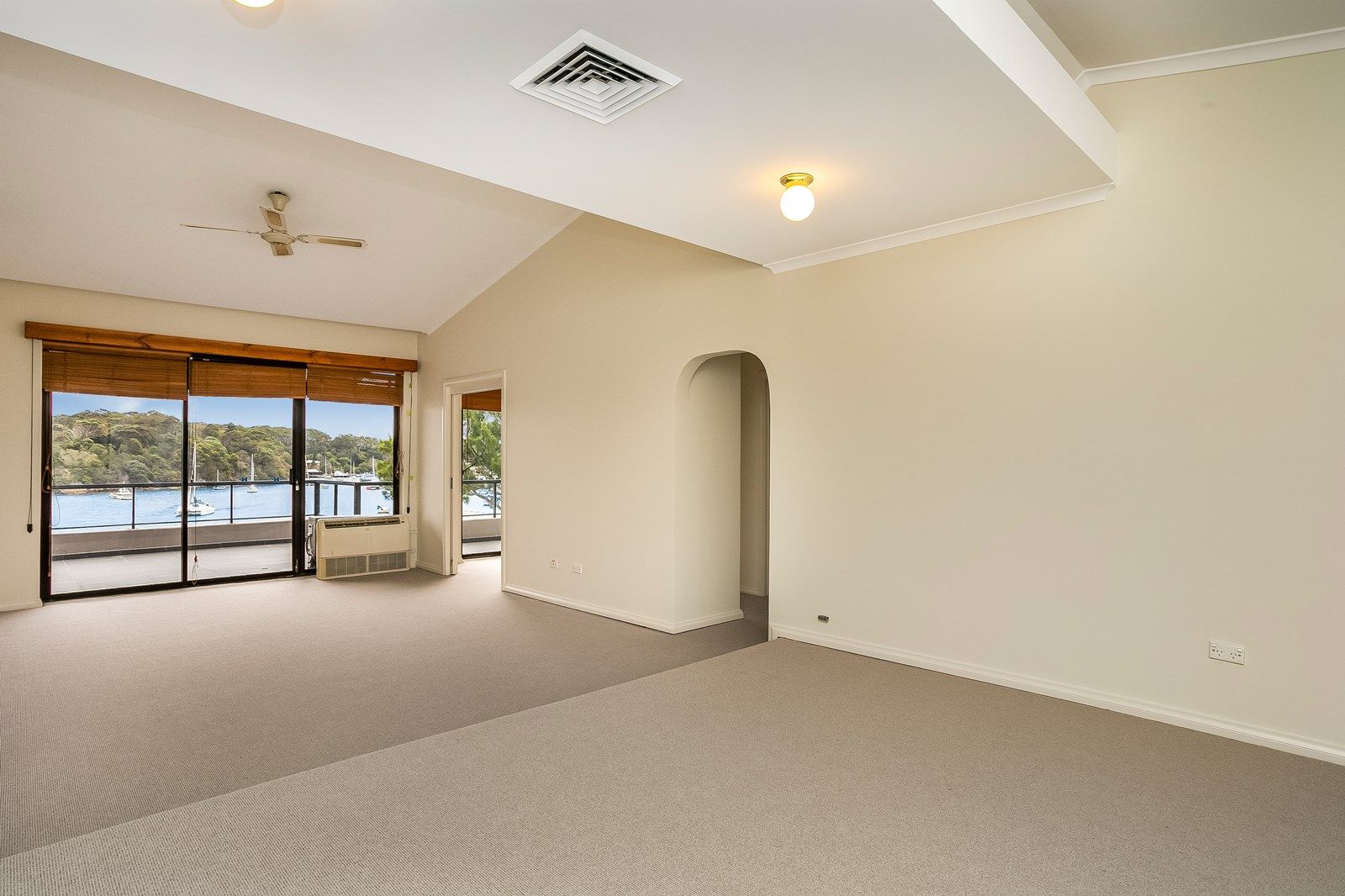 3/18-22 West Crescent Street, Mcmahons Point NSW 2060, Image 2