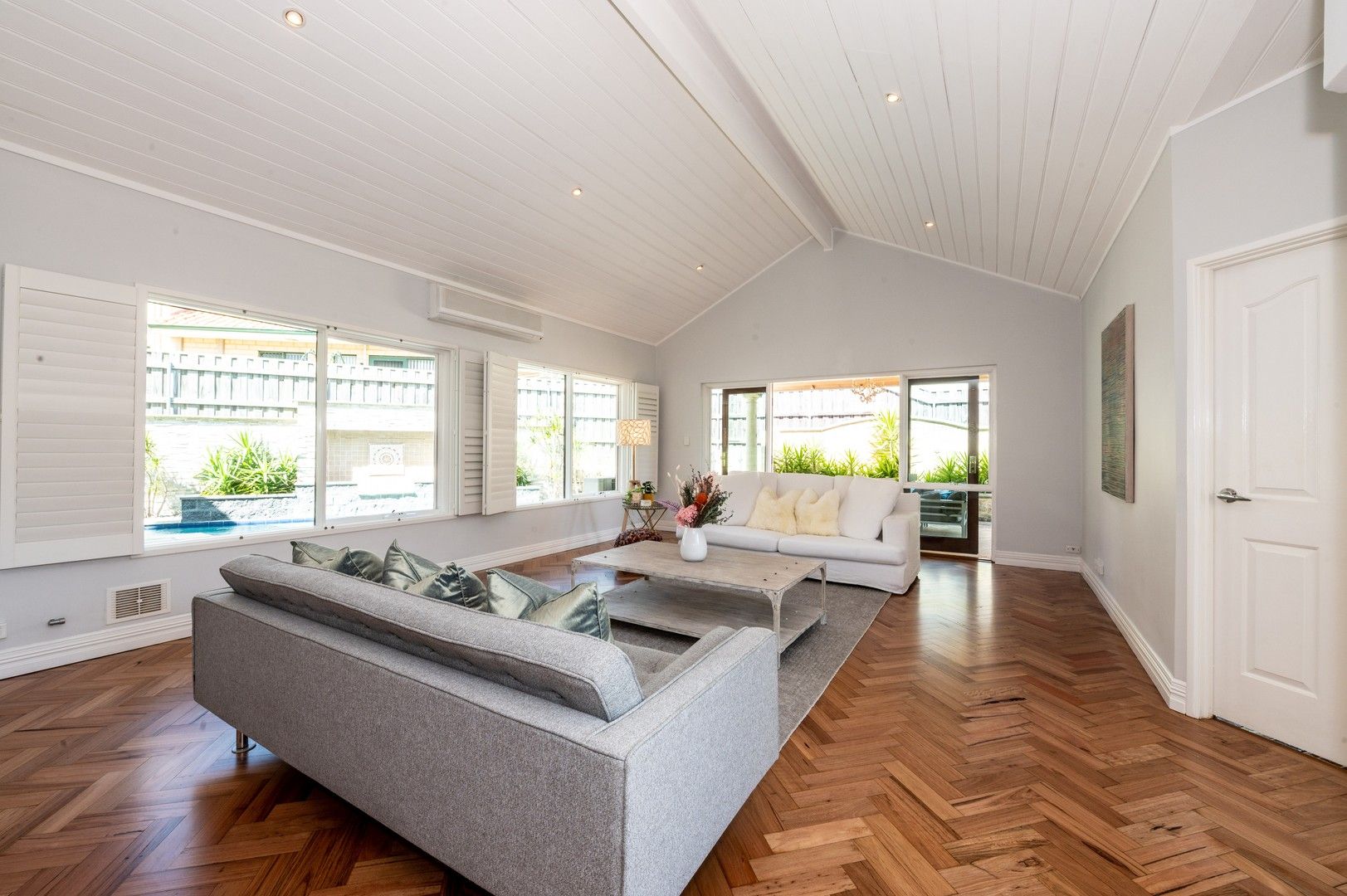 5 bedrooms House in 4 Northwick Parade MOUNT CLAREMONT WA, 6010