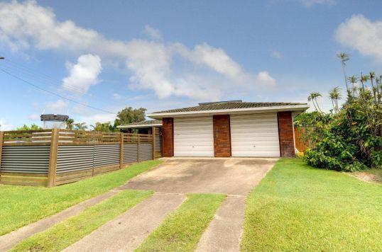 14 Bandaroo Street, Warana QLD 4575