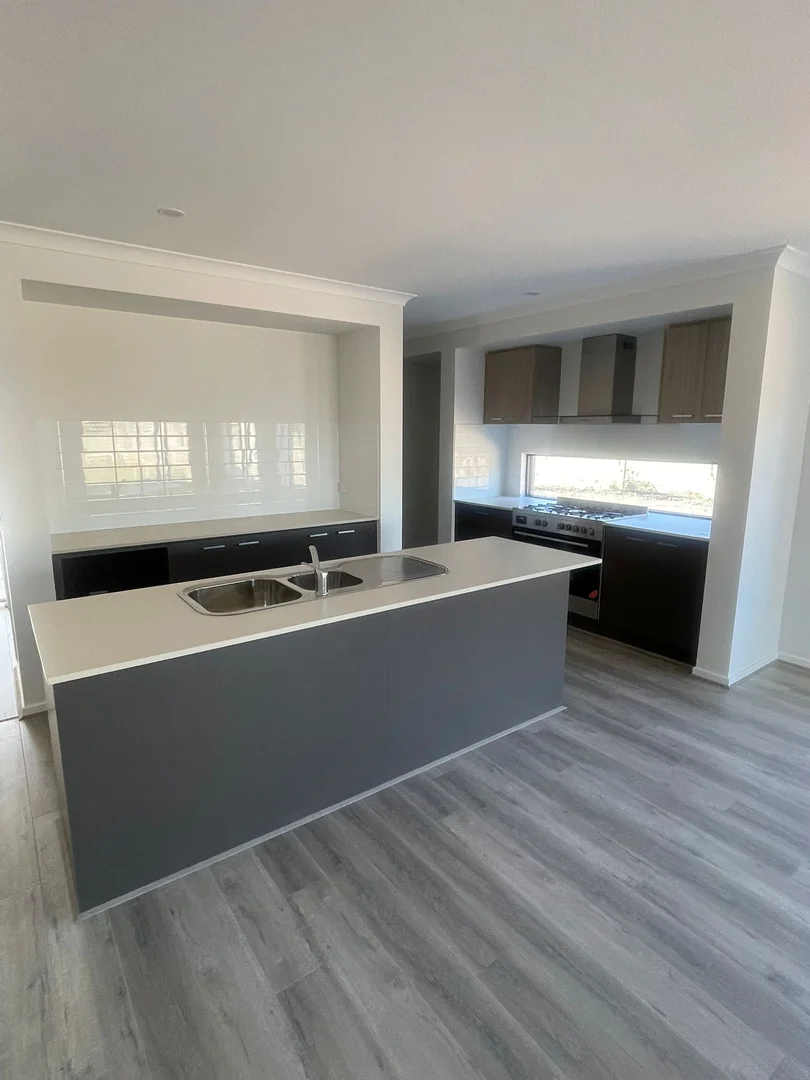 Additional image 7 of 18 Awbridge Drive, Donnybrook VIC 3064