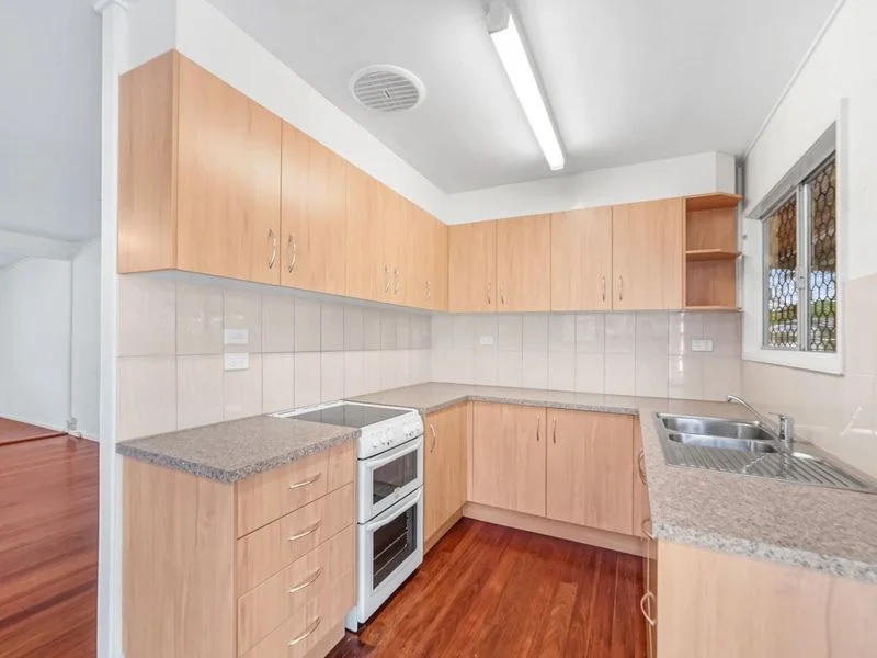 Additional image 5 of 98 Greenslopes Street, Edge Hill QLD 4870