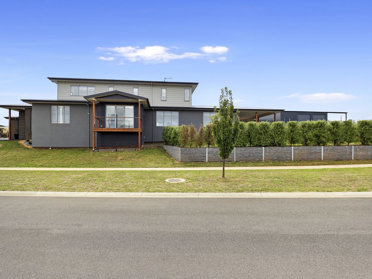 45 Carr Avenue, Leongatha VIC 3953, Image 2