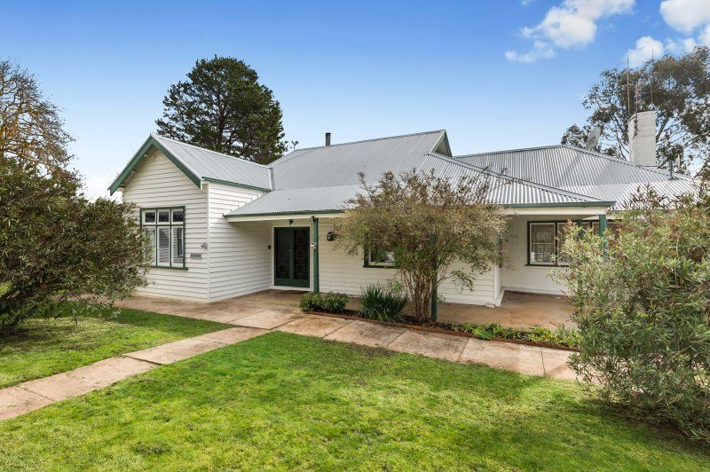 35 Five Gums Lane, Heathcote VIC 3523, Image 2