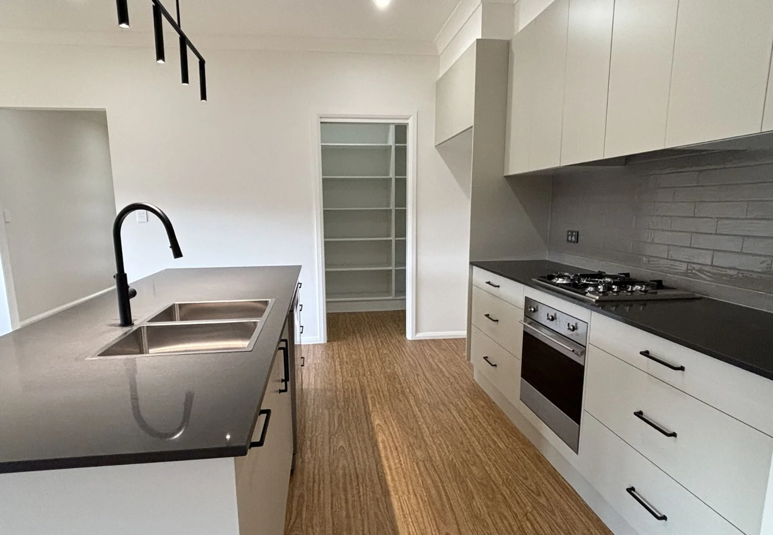 Additional image 10 of 6 Hanbury Place, Tamworth NSW 2340