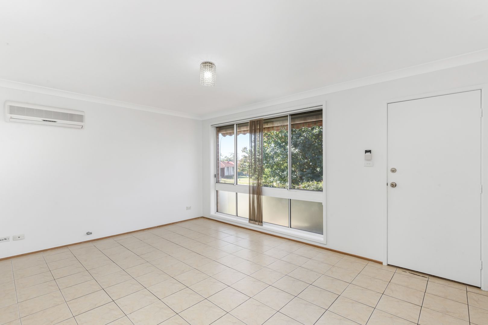 16 Tulipwood Drive, Colyton NSW 2760, Image 2