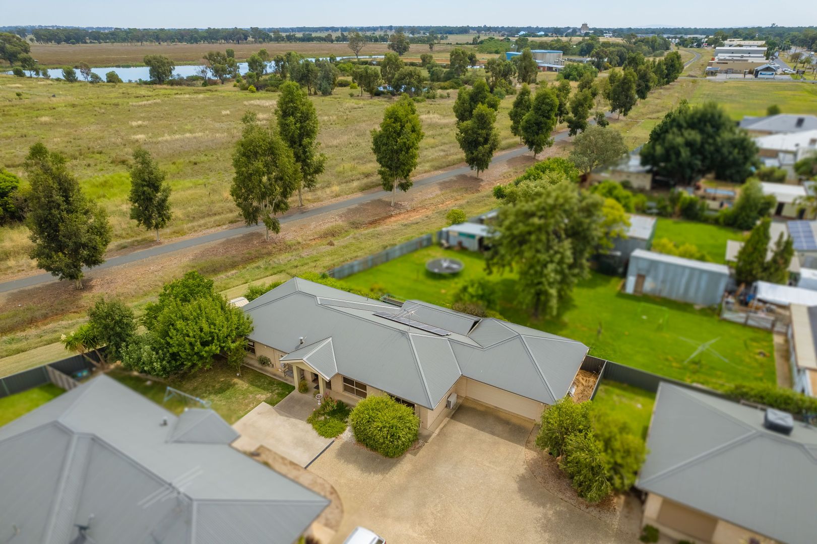 4/303 Honour Avenue, Corowa NSW 2646, Image 2