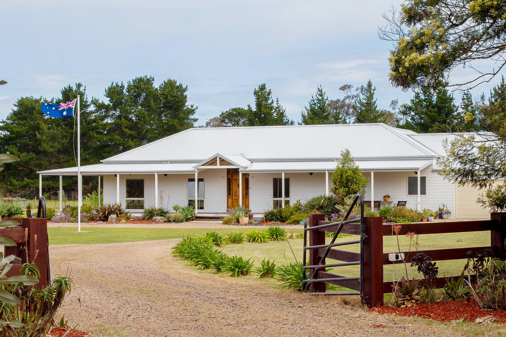 5 bedrooms Acreage / Semi-Rural in 128 Port Albert-Tarraville Road PORT ALBERT VIC, 3971